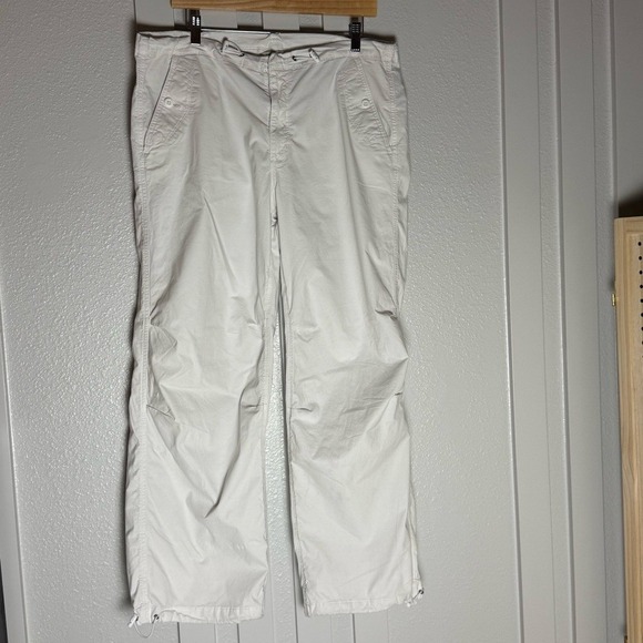 American Eagle Stretch Cargo Pants – White – Women's Large – Adjustable Hem - Picture 3 of 9